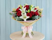 Букет цветов из:  Лилии и Розы #REPLACE_PRED# Первомайский
