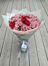 Букет цветов из:  Альстромерии #REPLACE_PRED# Первомайский