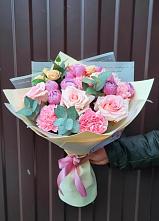 Букет цветов из:  Розы и Гвоздики #REPLACE_PRED# Первомайский