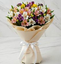 Букет цветов из:  Альстромерии в Первомайский