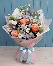 Букет цветов из:  Лизиантусы, Розы, Альстромерии и Гипсофила #REPLACE_PRED# Первомайский