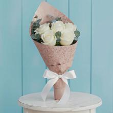 Букет цветов из:  Розы в Первомайский