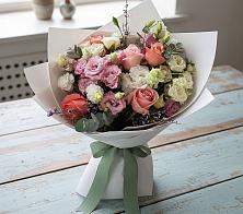 Букет цветов из:  Розы, Лизиантусы и Гвоздики #REPLACE_PRED# Первомайский