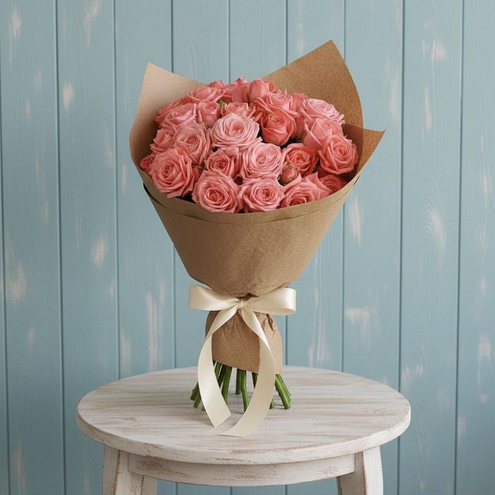 Букет цветов из: Розы в Первомайский